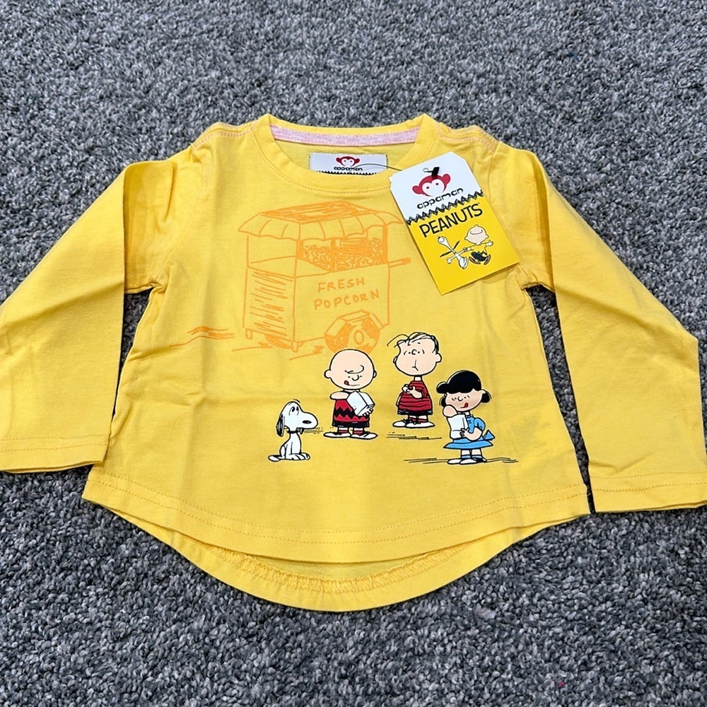 NWT girls or boys Peanuts long sleeve top size. Size 2T